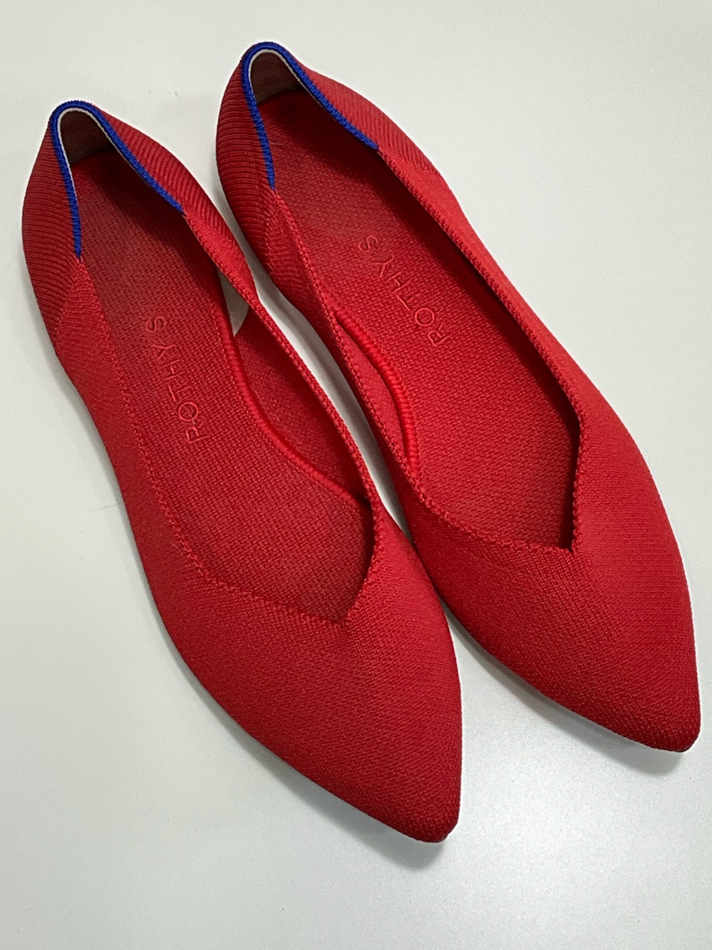 ROTHY’S The Point II Red Knit Ballet Flats Blue Trim Comfort Shoes Size 8
